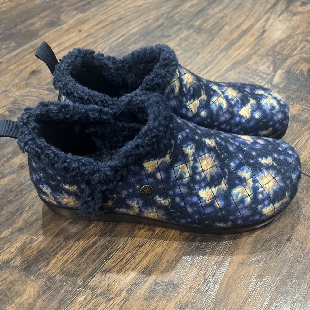 Alegria Blue Quilted Slip On Comfort Shoes Women's Size 10 Indoor Outdoor - Picture 2 of 8
